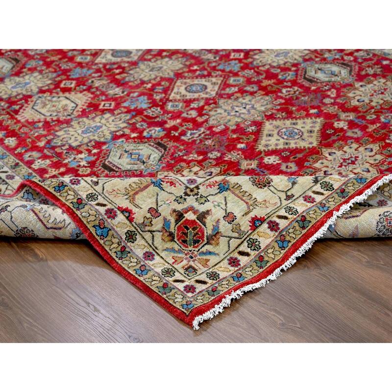 Shahbanu Rugs Auburn Red, Hand Knotted, Pure Wool, Karajeh Design, Soft